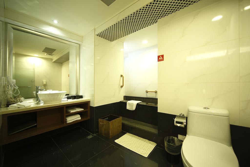 Nest Hotel Kaohsiung Exterior foto